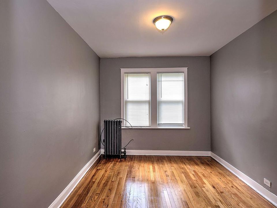 1st image of 7842 S Oglesby Ave