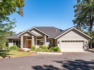 1925 Woodson Loop, Eugene, OR 97405