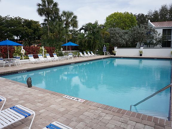 3rd image of 4126 W Palm Aire Dr APT 262C