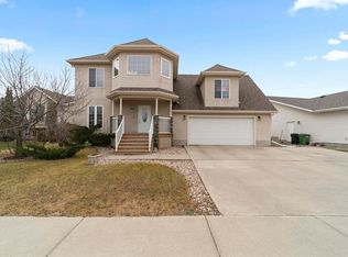 5809 N 28th Ave, Camrose, AB T4V1P8