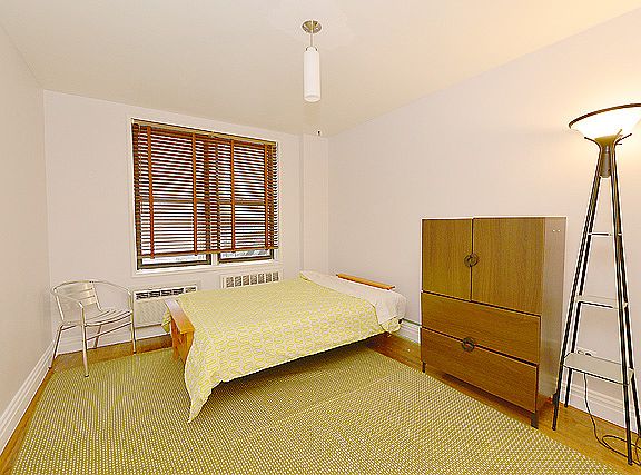 5th image of 150 E 27th St APT 2K