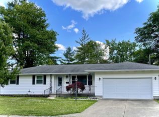 175 Half Moon St, Lincoln, IL 62656