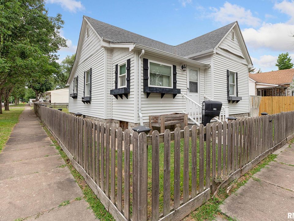 1st image of 301 N 9th St