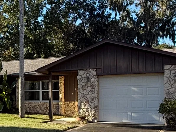 49 Laurel Oaks Cir, Ormond Beach, FL 32174
