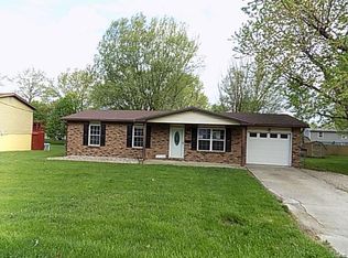 135 Roberts St, Jerseyville, IL 62052