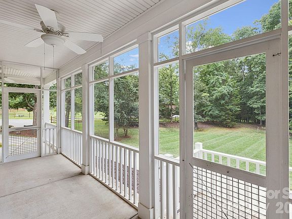 4th image of 8834 Wingard Rd