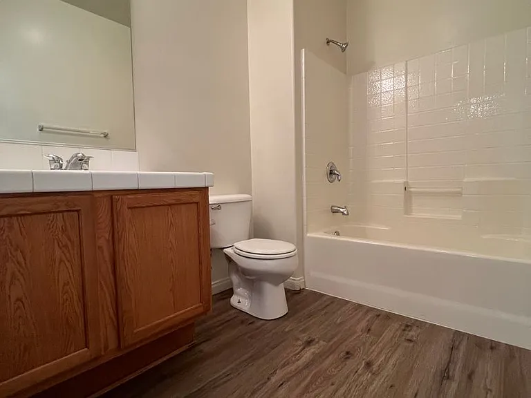 717 Meadow Grove Ct #D — Photo 6