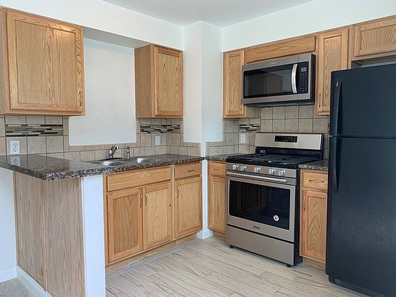 3rd image of 301 Park Ave #B