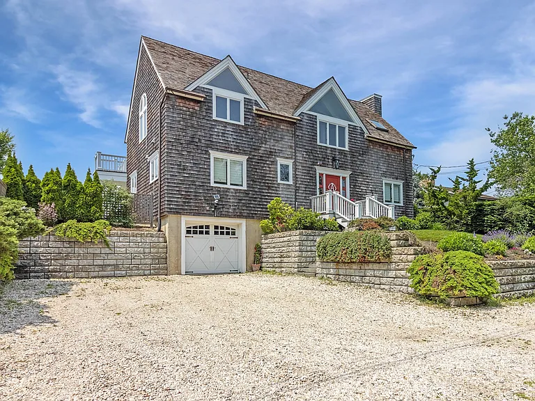 2700 Sound Dr — Photo 4