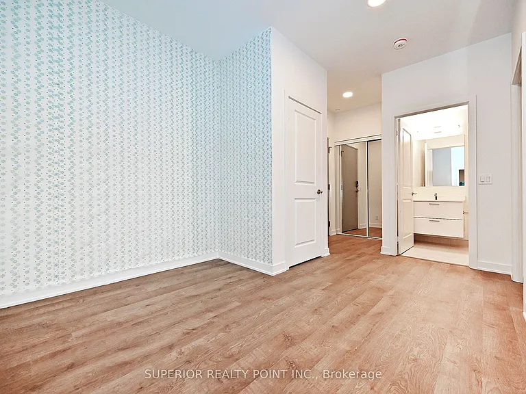 30 Upper Mall Way #A214 — Photo 29