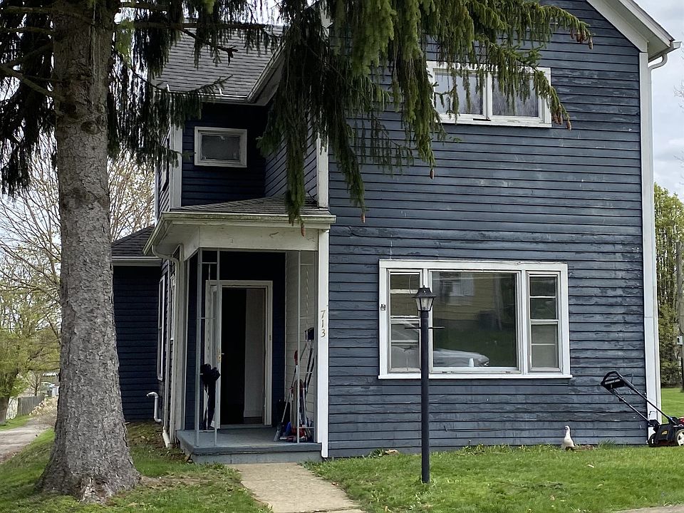 1st image of 713 S 8th St