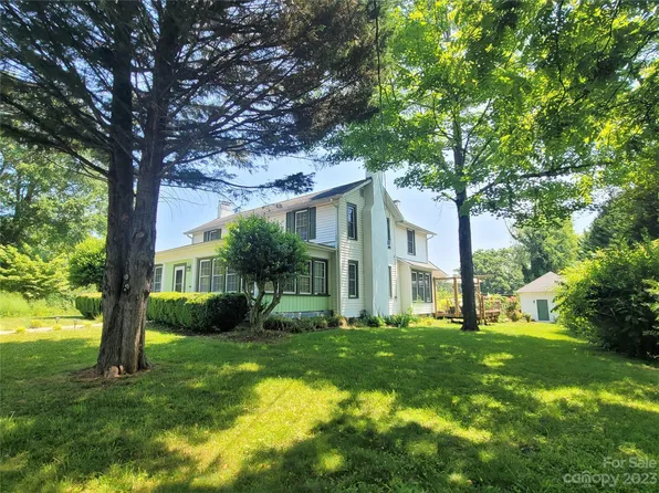 518 Lenoir St, Morganton, NC 28655