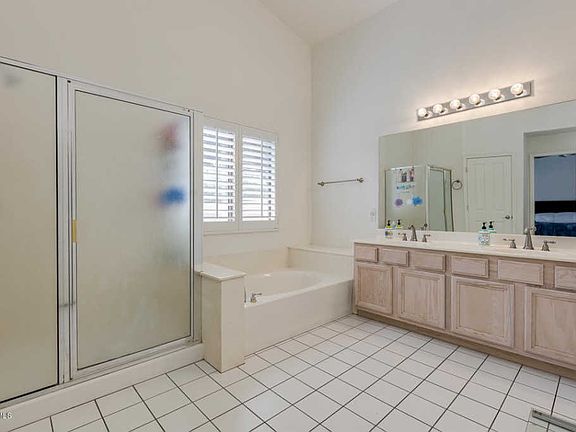3rd image of 2936 N 83rd Pl