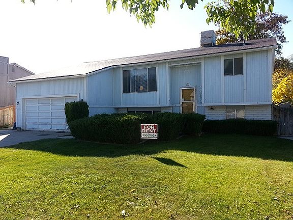 3rd image of 3350 S Greenmont Dr