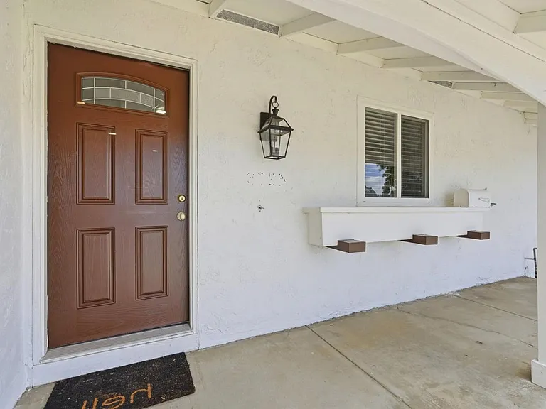 1857 Macduee Way — Photo 3