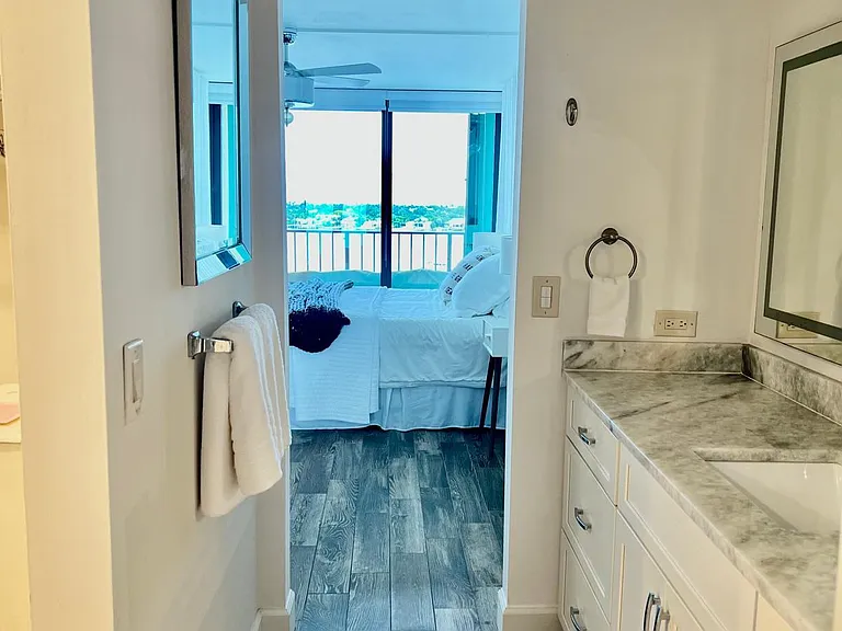 132 Lakeshore Dr #1118 — Photo 8