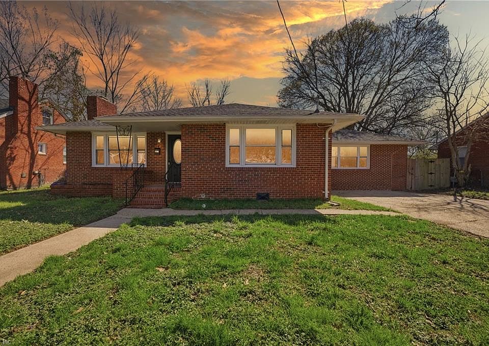 1st image of 2811 Mapleton Ave