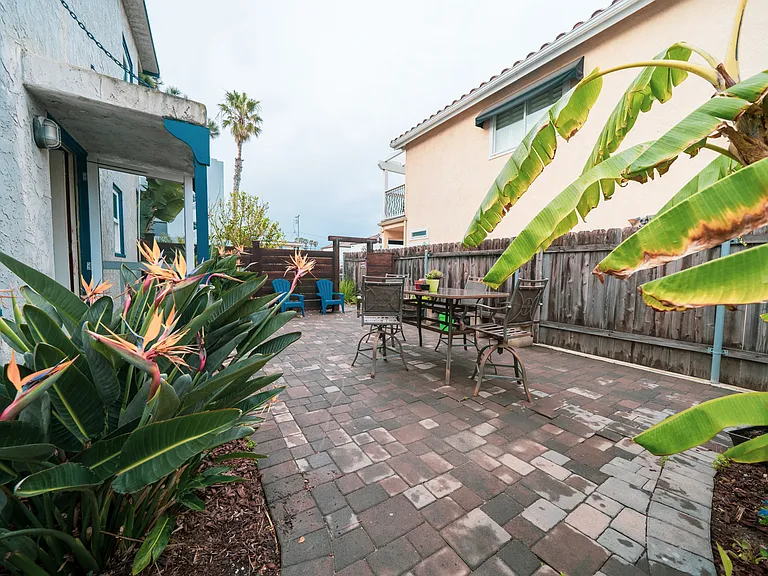168 Elder Ave — Photo 14