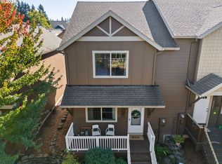 38564 Cascadia Village Dr, Sandy, OR 97055