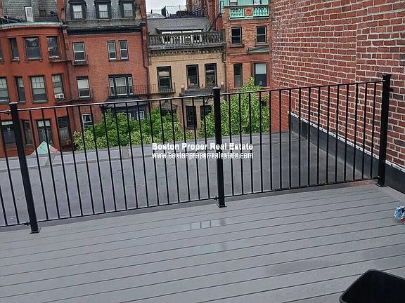 3rd image of 451 Beacon St APT 3