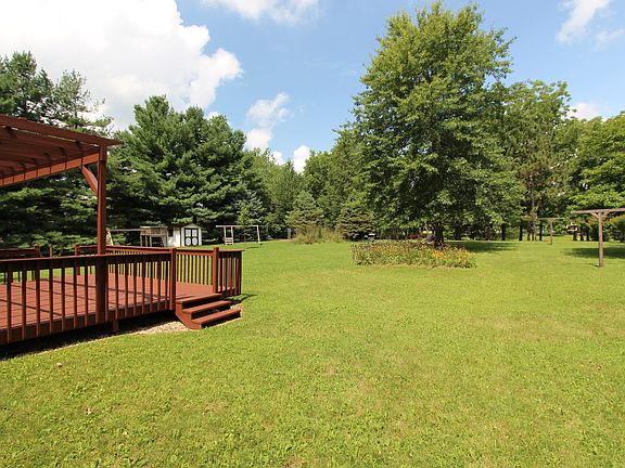 3rd image of 19658 Oakwood Dr