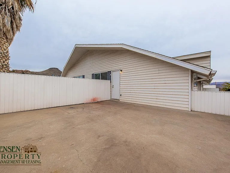 781 N Valley View Dr #44 — Photo 22