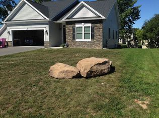 252 Quarterdeck Pl, Rochester, NY 14612