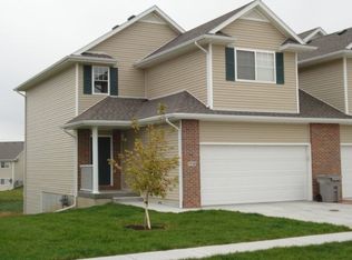 7550 Crystal Ct, Lincoln, NE 68506