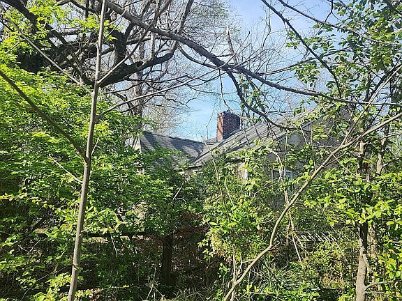 2nd image of 108 Westwood Dr