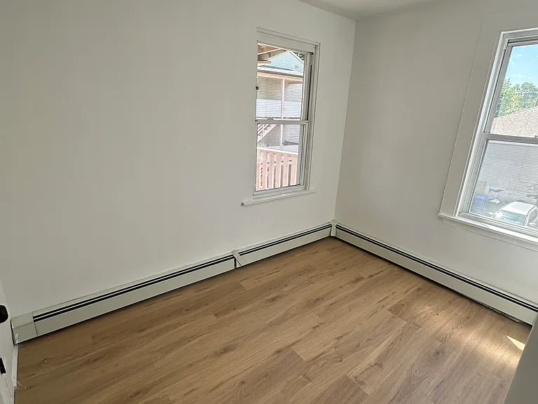 14 Crown St #2W — Photo 10
