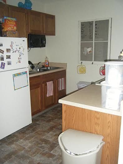 Kitchen (from front entry)