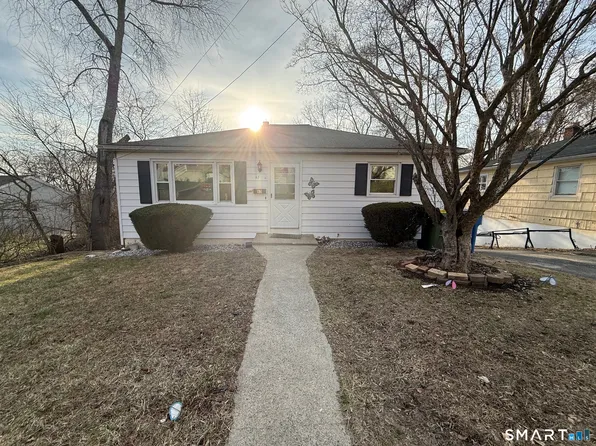 63 Macauley Ave, Waterbury, CT 06705