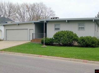 711 3rd Ave NE, Sleepy Eye, MN 56085