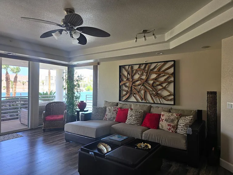 211 Moser Ave #R6 — Photo 30