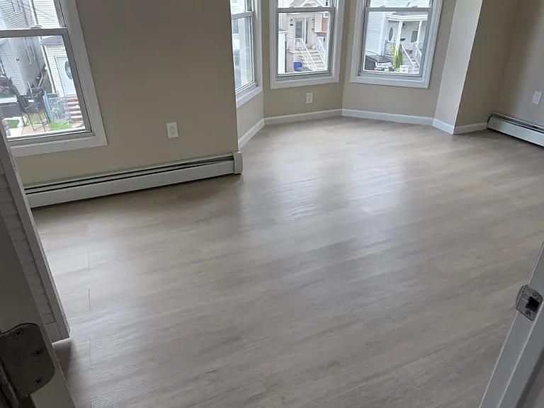 211 Marshall St #2 — Photo 4