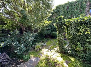 223 Van Brunt St APT 1R, Brooklyn, NY 11231