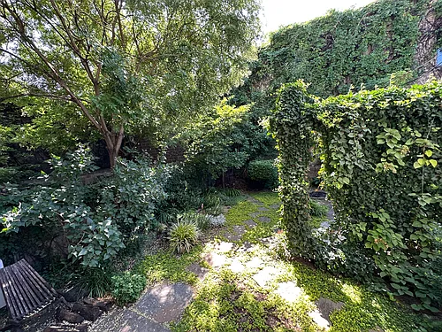 223 Van Brunt St #1R Photo 1