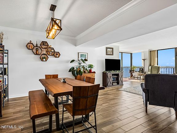 5th image of 2970 ST JOHNS Avenue #12F