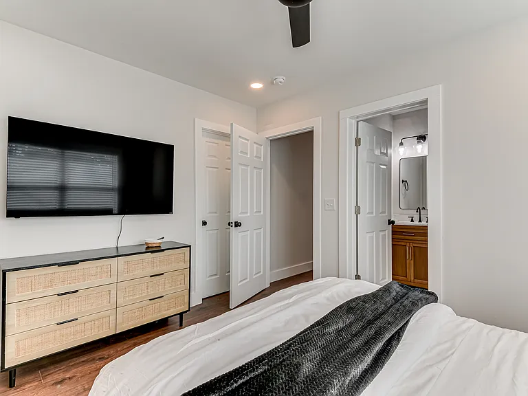 1813 Courtney Dr — Photo 18