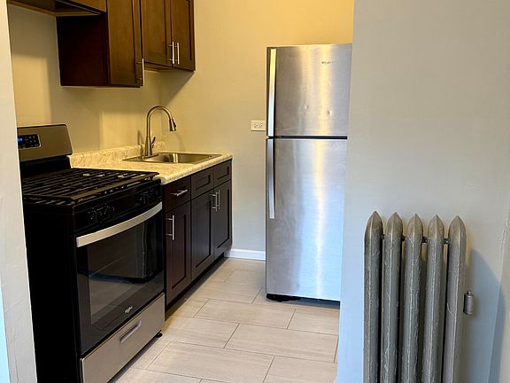 5th image of 6959 S Paxton Ave APT 2C