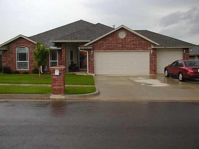 1st image of 2708 SE 94th