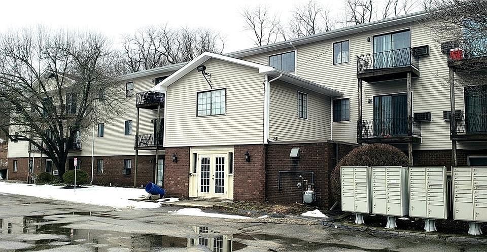 1st image of 79 Ivan St APT 35