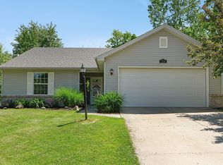 224 Spring Forest Ct, Fort Wayne, IN 46804