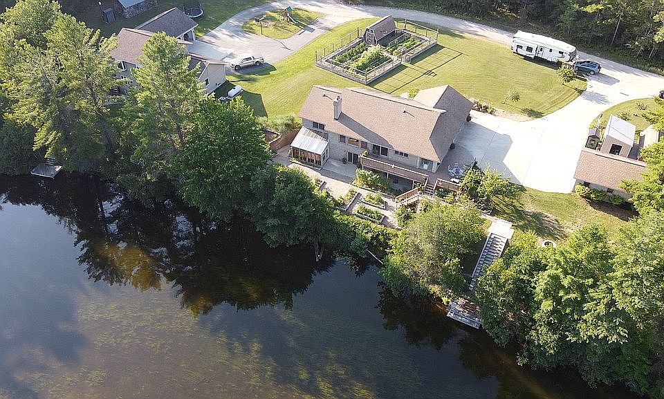 1st image of 711N Woodland Dr