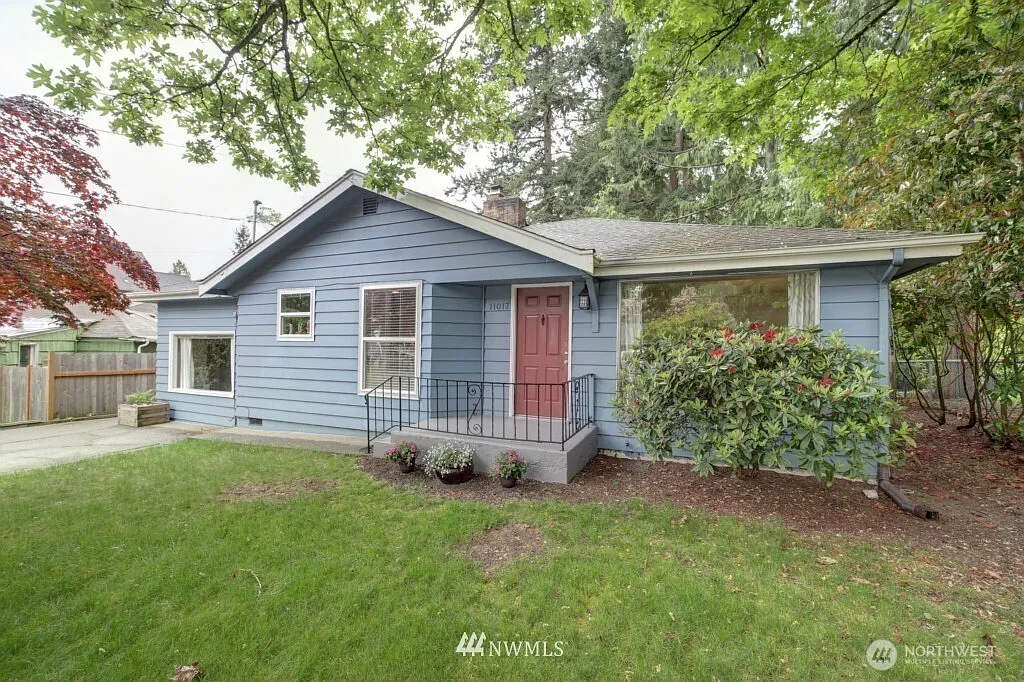 11017 Goodwin Way NE photo 1