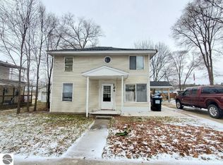 124 W John St, Mesick, MI 49668
