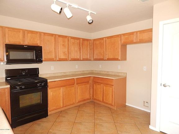 5th image of 678 W Desert Blossom Dr