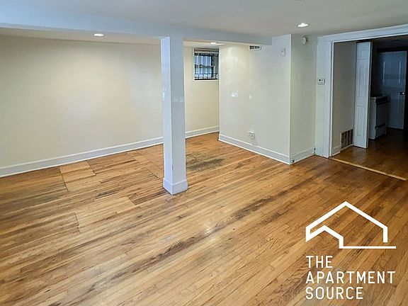5th image of 3309 N Southport Ave