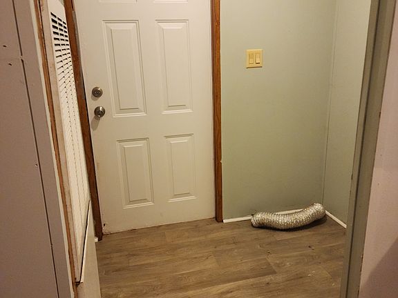 4th image of 190 Christopher Ln #11