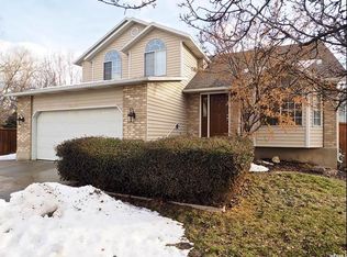 10860 S Fruitwood Ct, Sandy, UT 84070